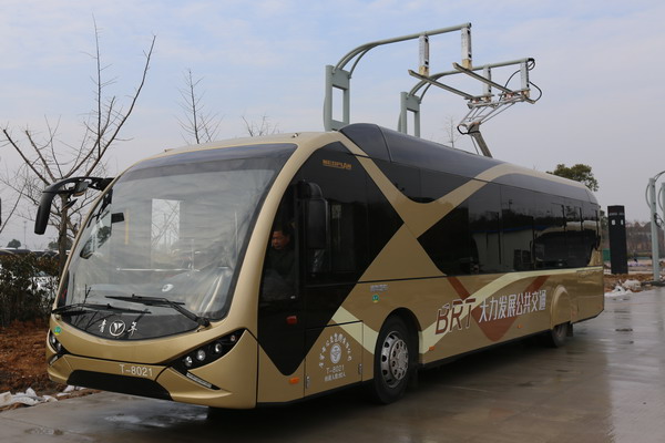 青年JNP6123BEV純電動(dòng)客車(chē)