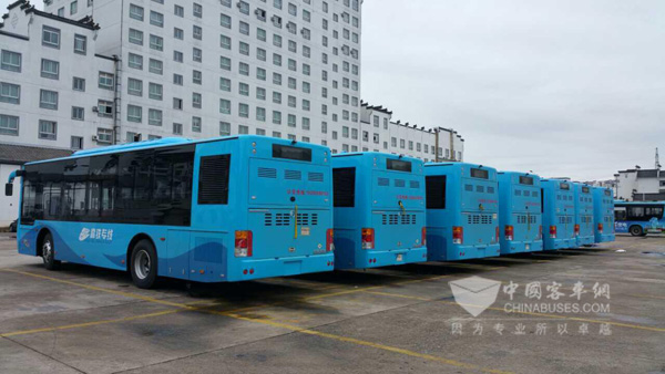 黃山市公共汽車公司內的金旅客車