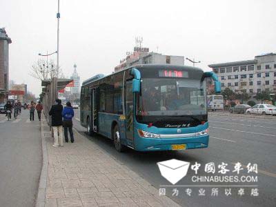 北京：80萬人觀車展 公交地鐵增運力