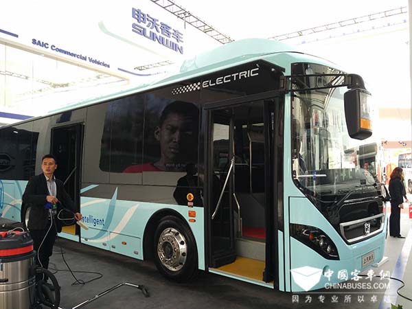 申沃兩款純電動客車首發亮相2016北京國際汽車展覽會