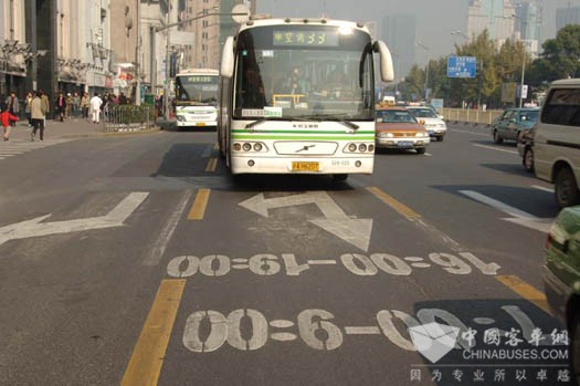 滬四平路正在研究設置“潮汐式”公交專用道
