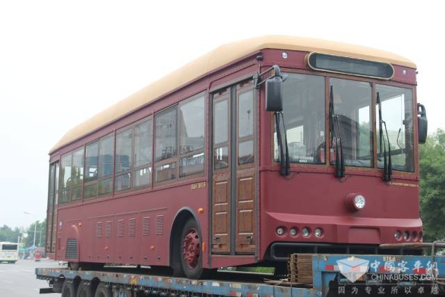 部分鐺鐺車還在貨車上，未卸下