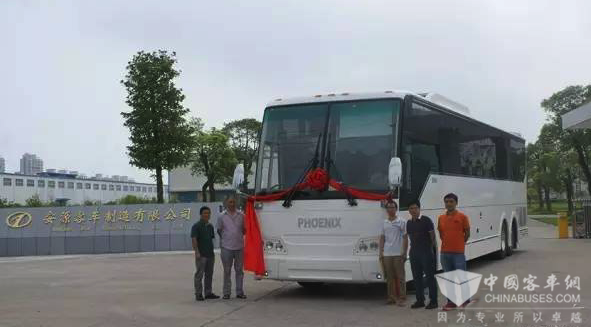 安源新品鳳凰PHOENIX豪華旅游客車赴美國進行DOT認證