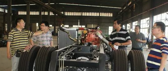 泰國客人蒞臨安源客車