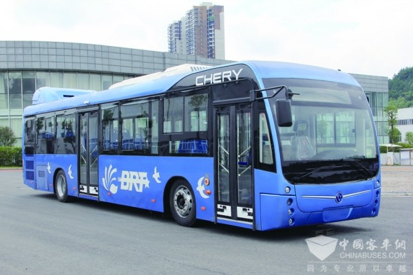 貴州：貴陽1.5環BRT專用公交車樣車下線