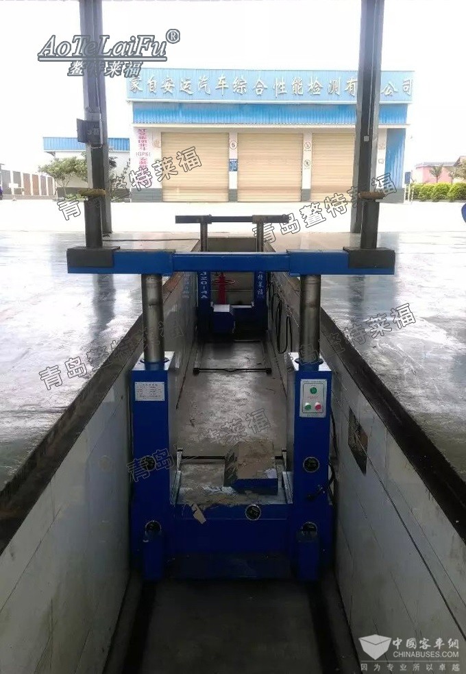 地溝舉升機(jī)，AL-QJJ20/30-4A,專(zhuān)用客車(chē)舉升，大巴舉升