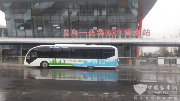 青年客車JNP6123BEV32H