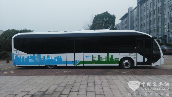 青年客車JNP6123BEV32H