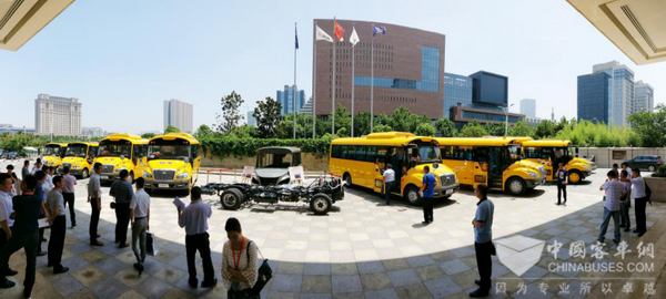 為什么說校車市場前景廣闊?宇通校車暑期高峰論壇給出答案