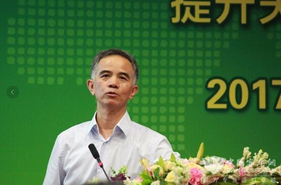 看圖說話，孫逢春科普電動客車和充電站的前世今生