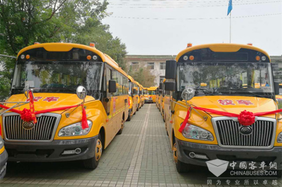 市場觀察：盤點幾款熱銷暑期檔的精品校車