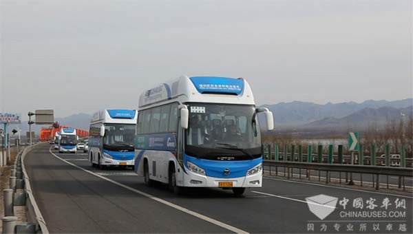福田歐輝氫燃料電池客車作為官方指定用車，以綠色品質護航長城國際可再生能源論壇