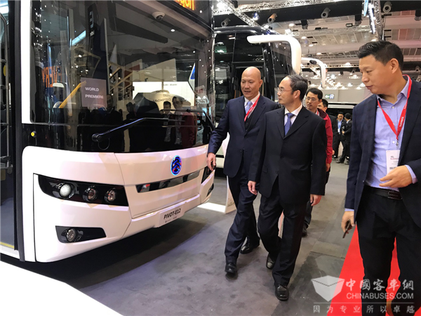 “中國智造”驚艷歐洲 金旅四款“拳頭”車型亮劍比利時