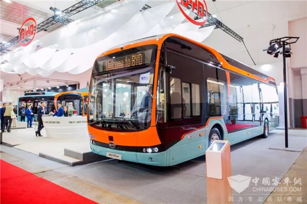 未來巴士驚艷亮相 比亞迪“搶眼”世界客車博覽會