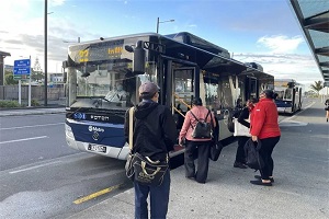 綠色出行先鋒，福田汽車新西蘭首輛純電動公交車上線運營