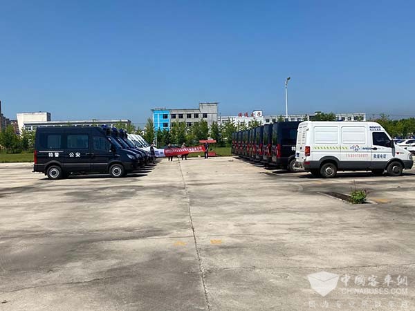 南京依維柯 遼寧公安系統 歐勝警用車