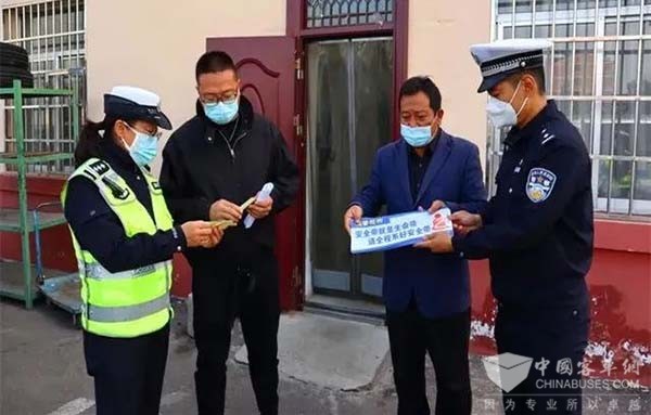 寧夏公安廳交警總隊 客車安全帶 使用提示貼