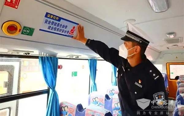 寧夏公安廳交警總隊 客車安全帶 使用提示貼