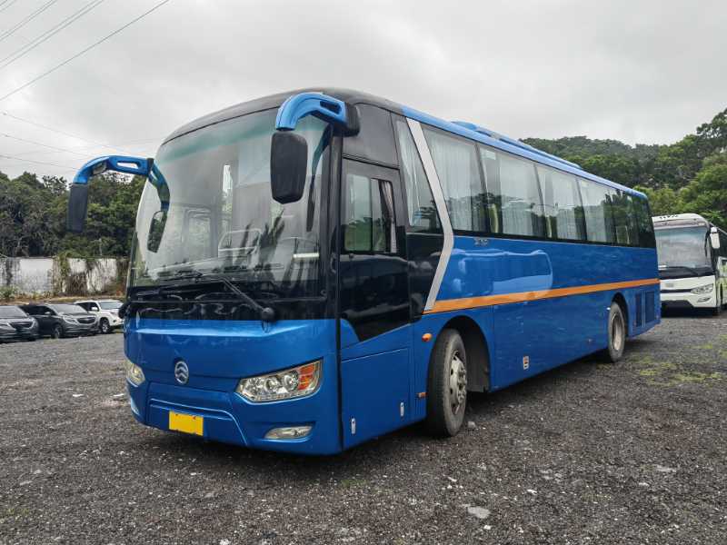 粵牌45座非營(yíng)運(yùn)國(guó)五金旅6101中門(mén)車(chē)
