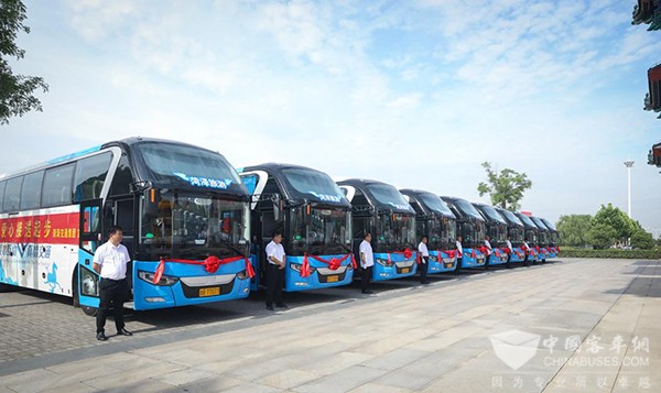 中通客車 菏澤市 13米 旅游大巴 客運業(yè)務 轉(zhuǎn)型升級