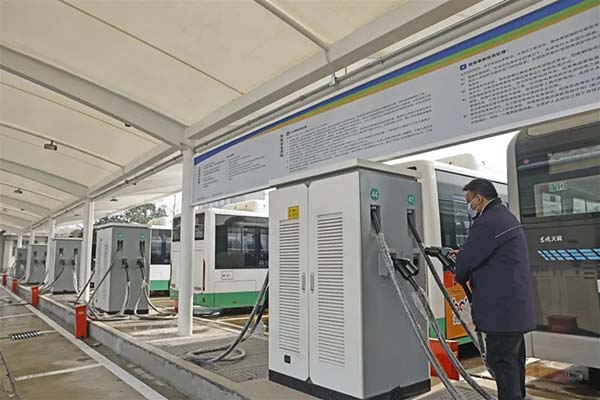 支撐新能源汽車發(fā)展 構(gòu)建高質(zhì)量充電基礎(chǔ)設(shè)施體系指導(dǎo)意見發(fā)布