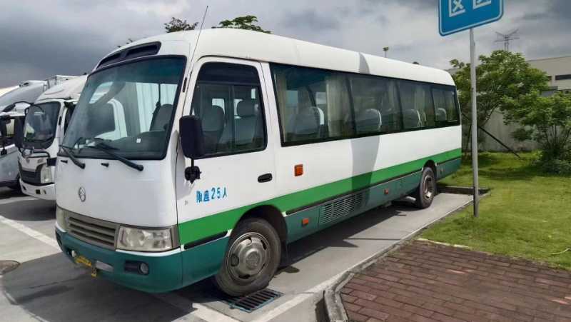 廣州牌國四25座非營運金旅中巴