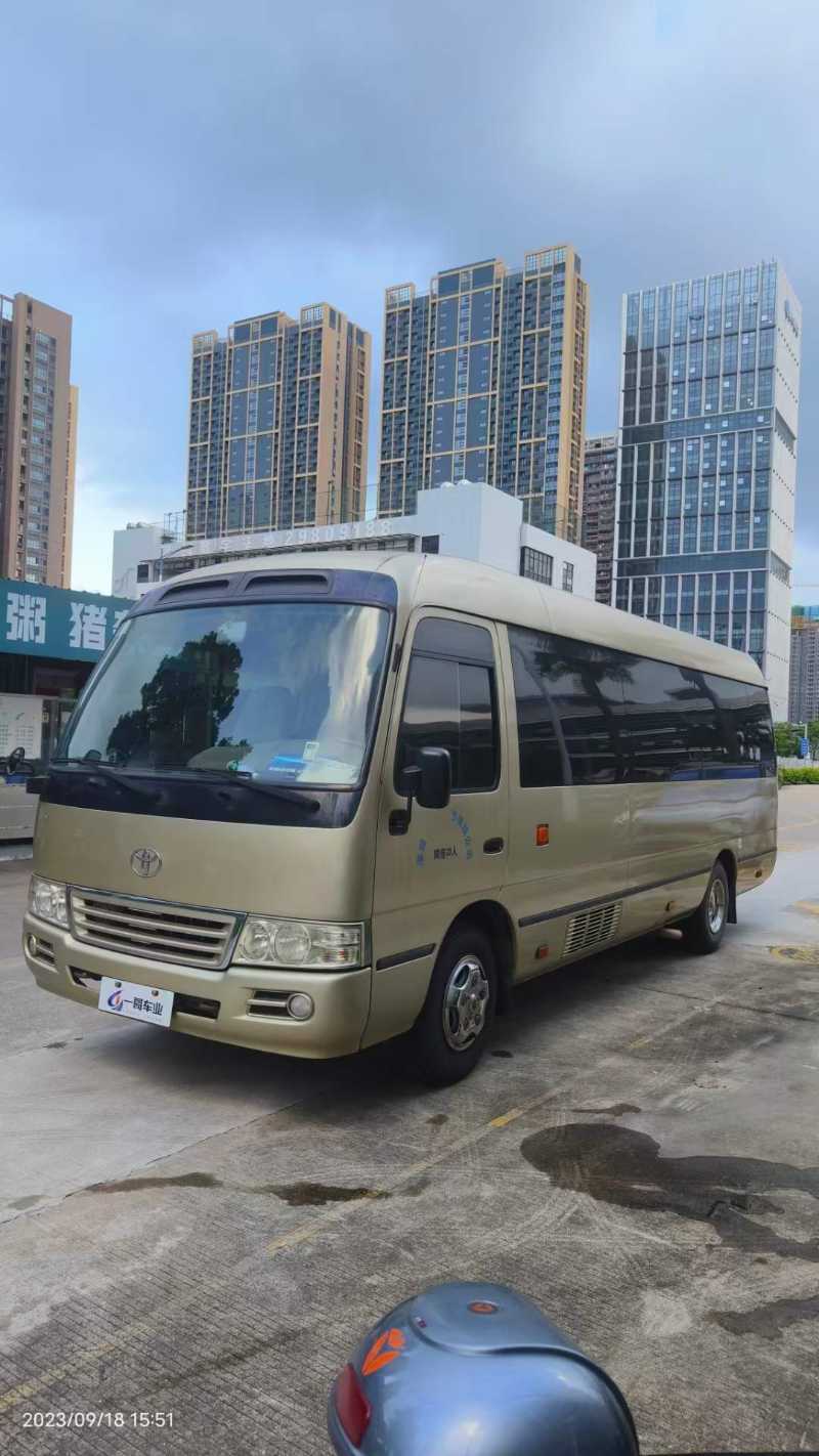 2012年8月 深圳牌20座非營運豪華版汽油考斯特一手企業用車