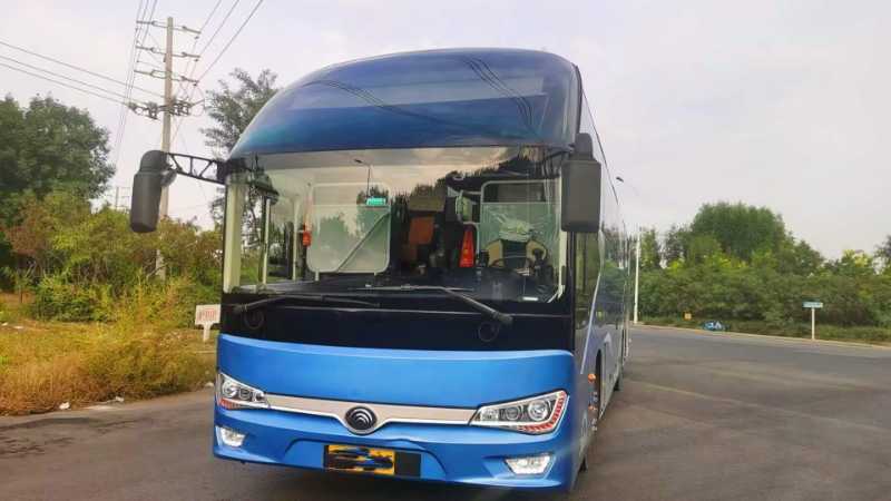 2019年4月 56座后吊輪特大高一鍋爐暖風宇通6148氣囊車