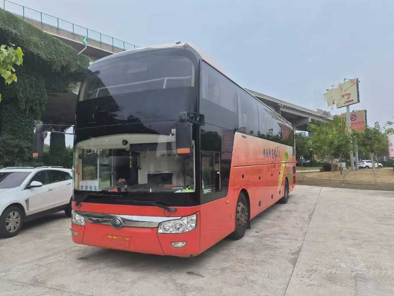 國(guó)五39座帶腿托原廠衛(wèi)生間宇通6126一手半臥旅游車 