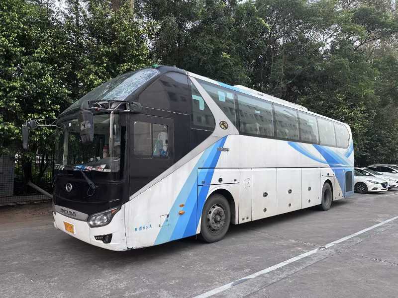 深圳牌國(guó)四50座12米氣囊中門金龍6125大高一營(yíng)運(yùn)車