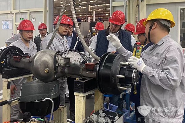 東風德納車橋 董事 Laskey 襄陽工廠 電車橋生產線