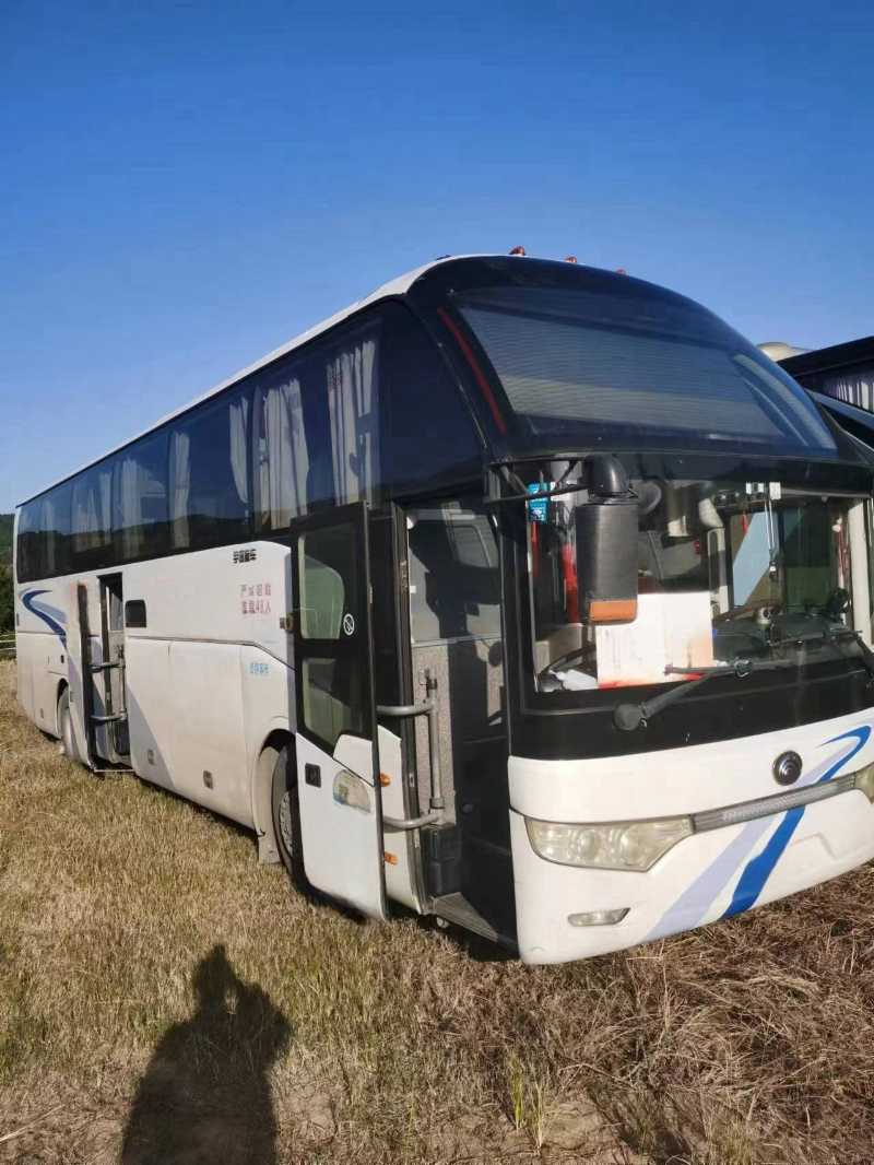 2012年8月 48座有中門衛生間宇通6122客車