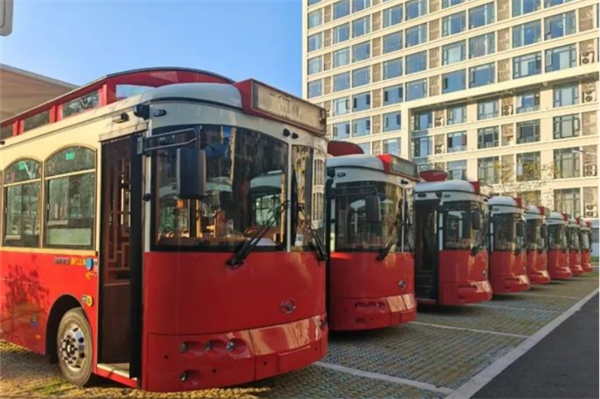 “鐺鐺”回響：金龍特色公交駛入城市心臟