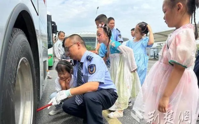 沉浸式游學，武漢公交寓樂于學，讓“安全”理念深入“童”心