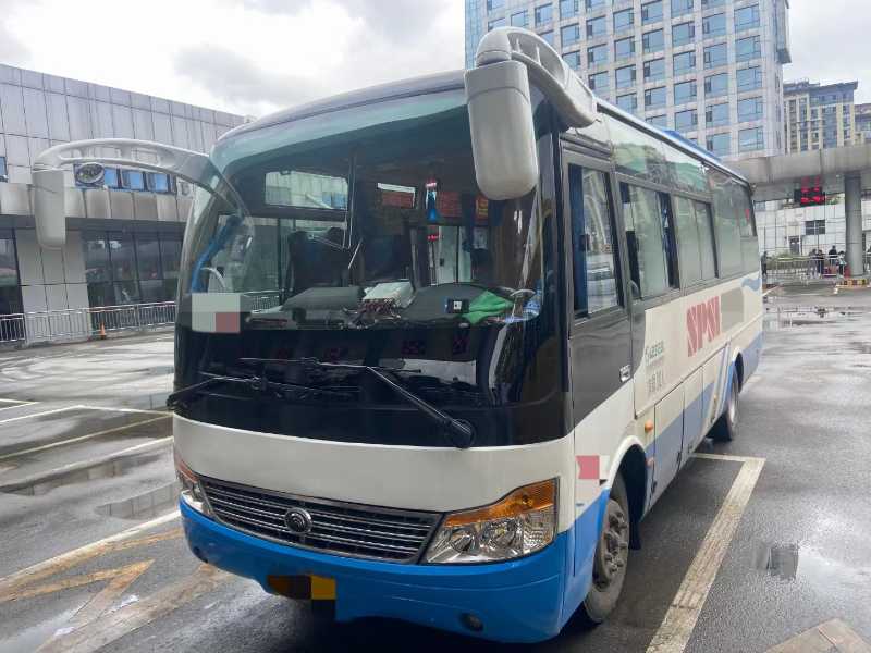 2018年8月 國五30座折疊門精品車況宇通6752中型車 