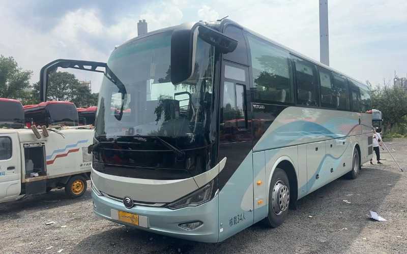 34座2+1型準(zhǔn)新有公告宇通6117氣囊旅游車 