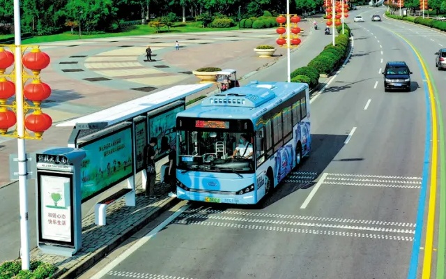 徐州公交：快馬加鞭未下鞍 “小車輪”承載“大民生”