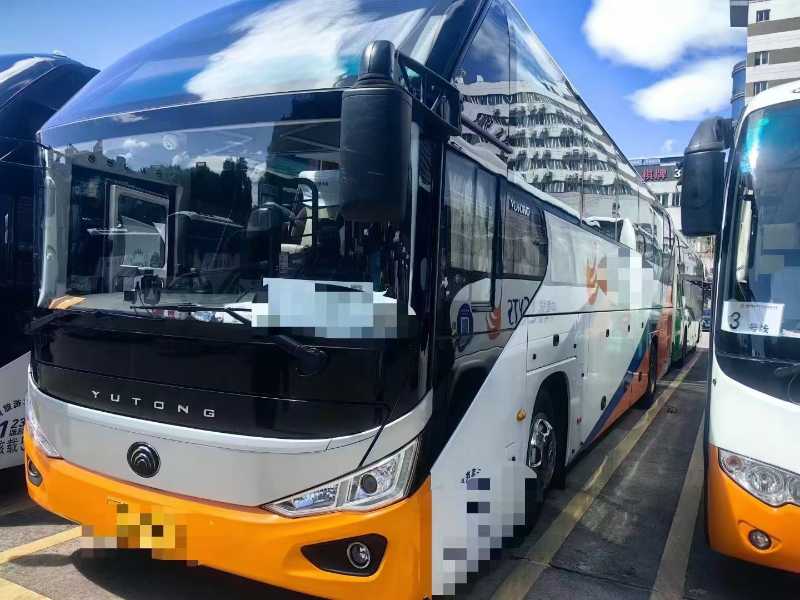 2023年4月 國(guó)六37座2+1宇通6120客車