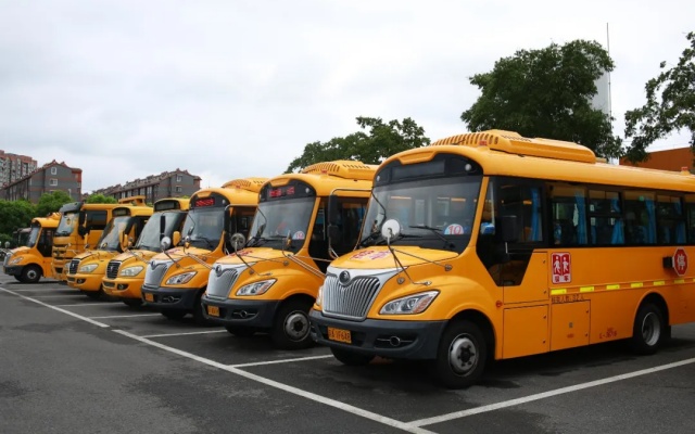 南京公交校車“大體檢”，助力“神獸”安全歸籠