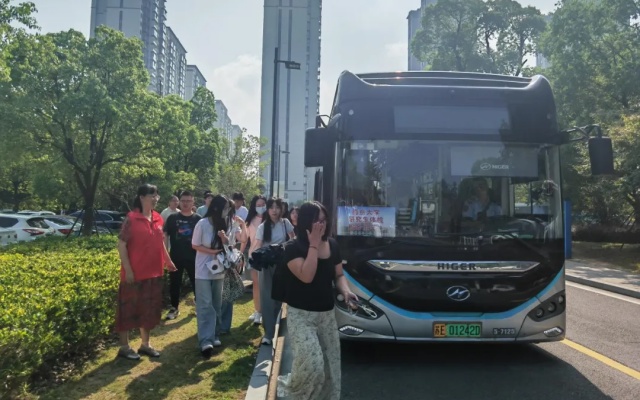蘇州定制公交，讓出行更自由，讓城市更綠色！