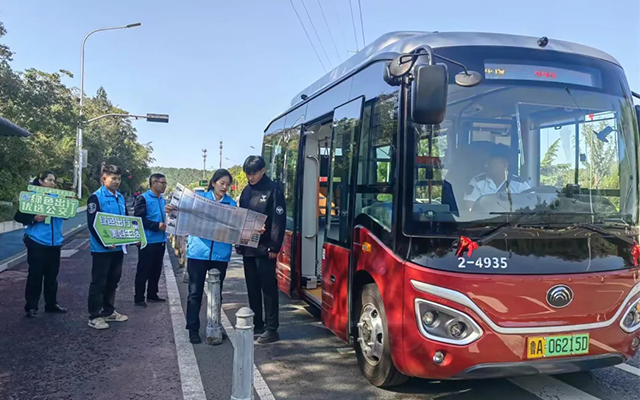 當好百姓“專職司機” 濟南公交全力護航市民游客暢享國慶假期