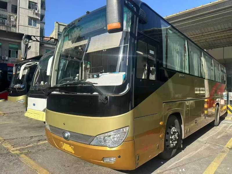 粵牌多臺國五11米39座有中門宇通6109營運車