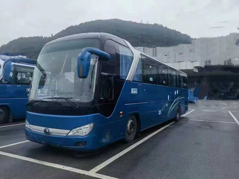 2018年6月 同款多臺國五50座宇通6122氣囊車 