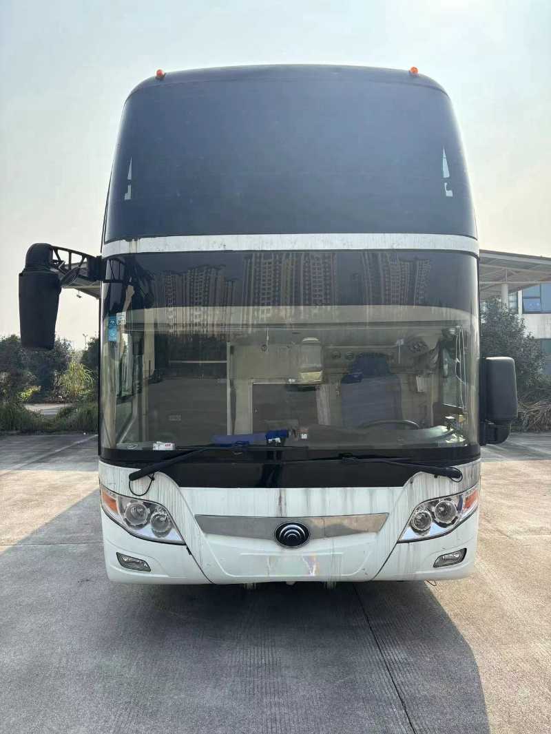 2015年1月 一層半39座半臥宇通6126雙門氣囊車 