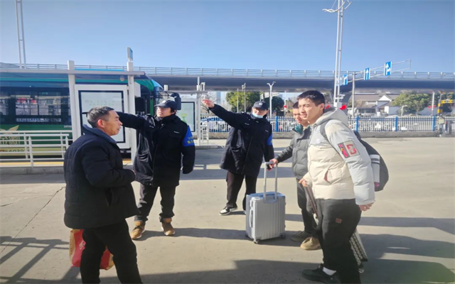 春節(jié)我在崗 南京公交人過年的儀式感藏在這些“小事”里