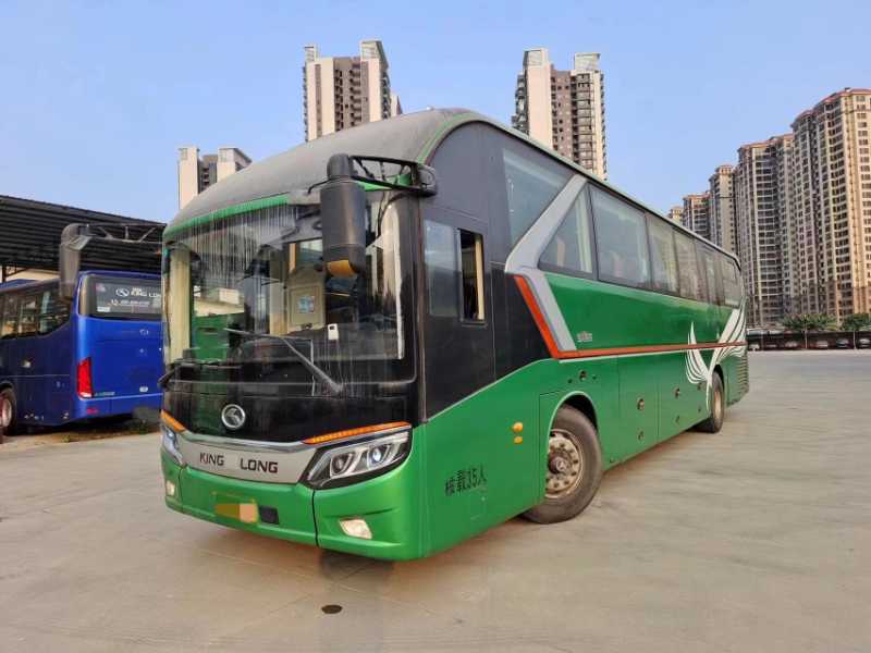 2019年10月上牌國五35座2+1型新款金龍6127旅游車