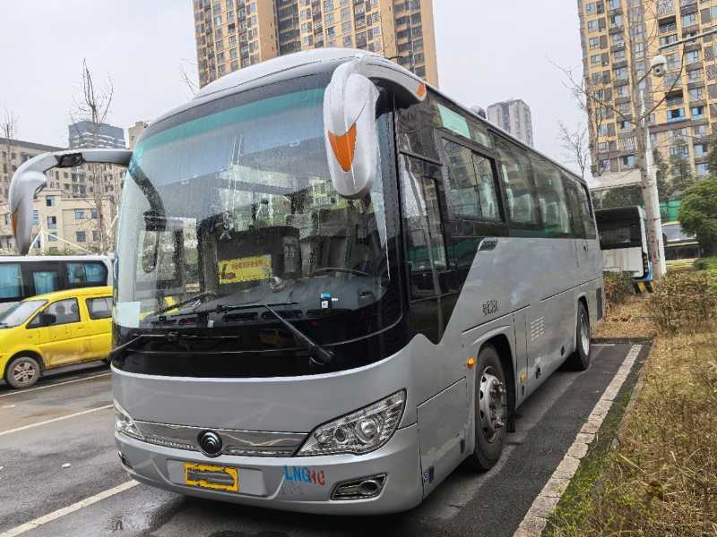 2019年6月上牌國五38座天然氣宇通6906營運車