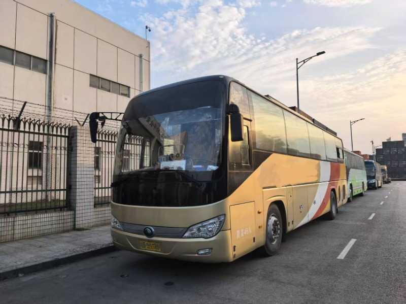 2014年上牌46座宇通6119氣囊營運車