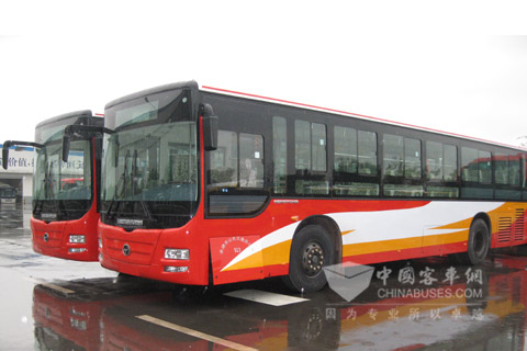 20臺恒通紐曼柴油公交車投入承德運營