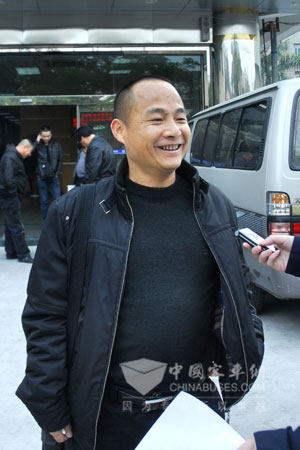 遂溪安達(dá)客運(yùn)車隊(duì)王廣如總經(jīng)理接受采訪
